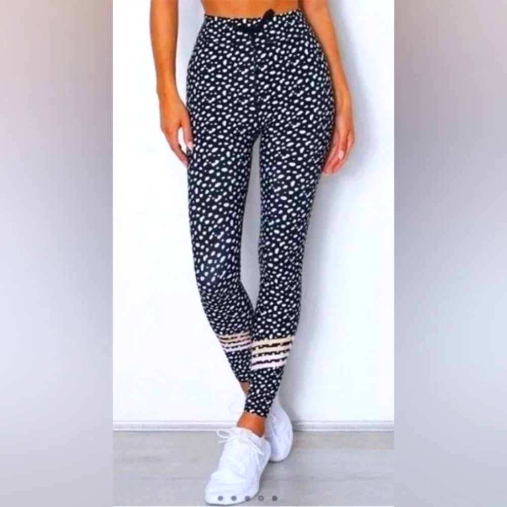 Sarah's Day x White Fox 101 Daydreamer Legging